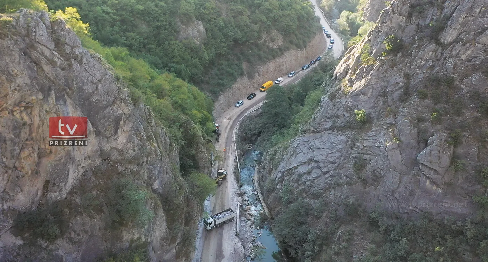 Nesër sërish mbyllet për qarkullim për 7 orë rruga Prizren – Prevallë, intervenim i radhës për minimin e një shkëmbi