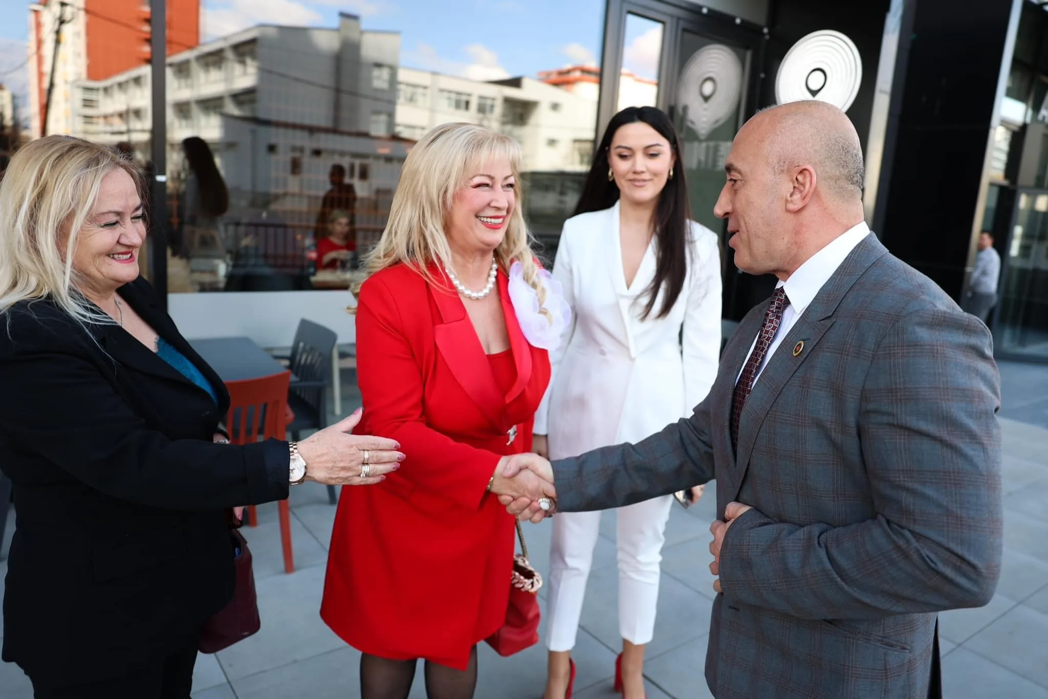 Haradinaj pret në takim degën e AGK-së në Prizren për nder të festave të marsit