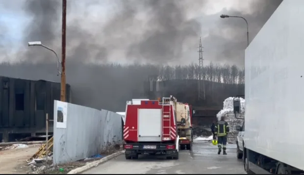 Një ditë pas, gjendja me zjarrin në fabrikën në Drenas