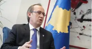 Hoti përcjell paralajmërimet e FMN-së: Rënie ekonomike, inflacion në rritje dhe rreziqe fiskale