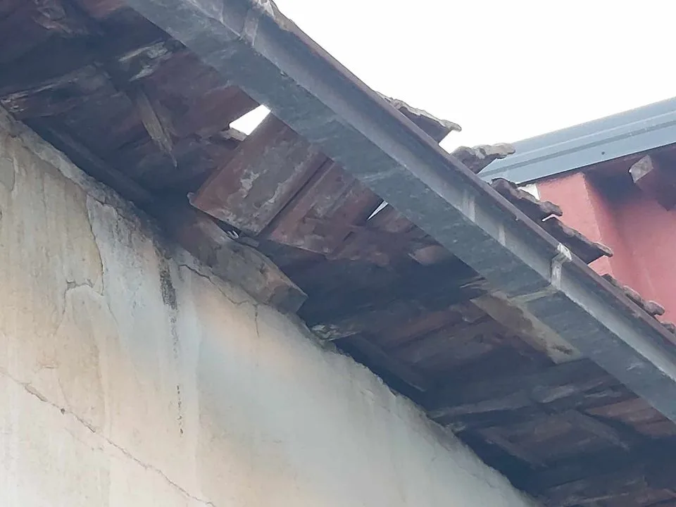 Projekti i renovimit të kulmeve të dëmtuara, ftohen qytetarët e komunës së Prizrenit të aplikojnë