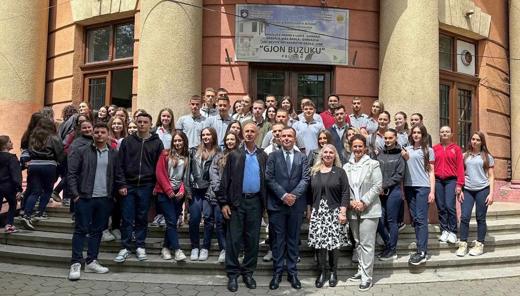 Atasheu i ICITAP dhe Kryeshefi i IPK-së realizuan aktivitet me nxënës të shkollave “Luciano Motroni” dhe “Gjon Buzuku” në Prizren