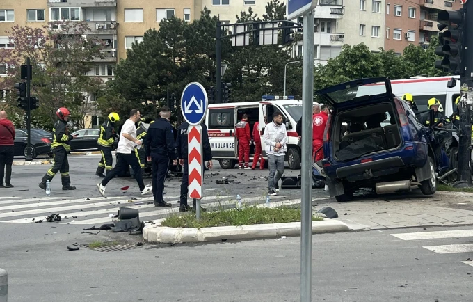Gjashtë të lënduar në aksidentin mes dy veturave në Prishtinë