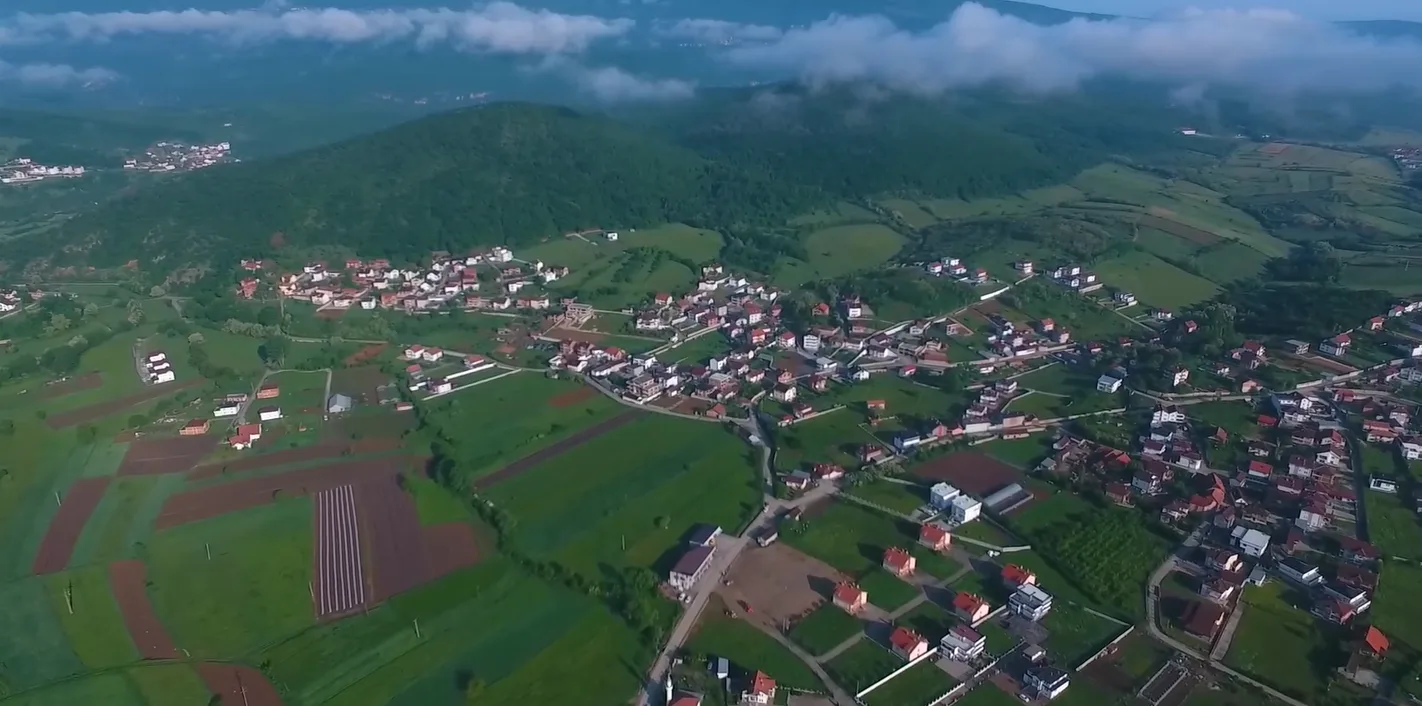 Totaj ndan pamje të fshatit Vlashnjë të Prizrenit: Pasuri e trashëgimisë kulturore