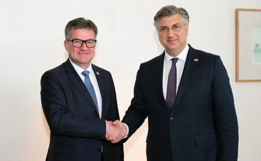 Lajçak takohet me kryeministrin kroat, flasin për dialogun Kosovë-Serbi