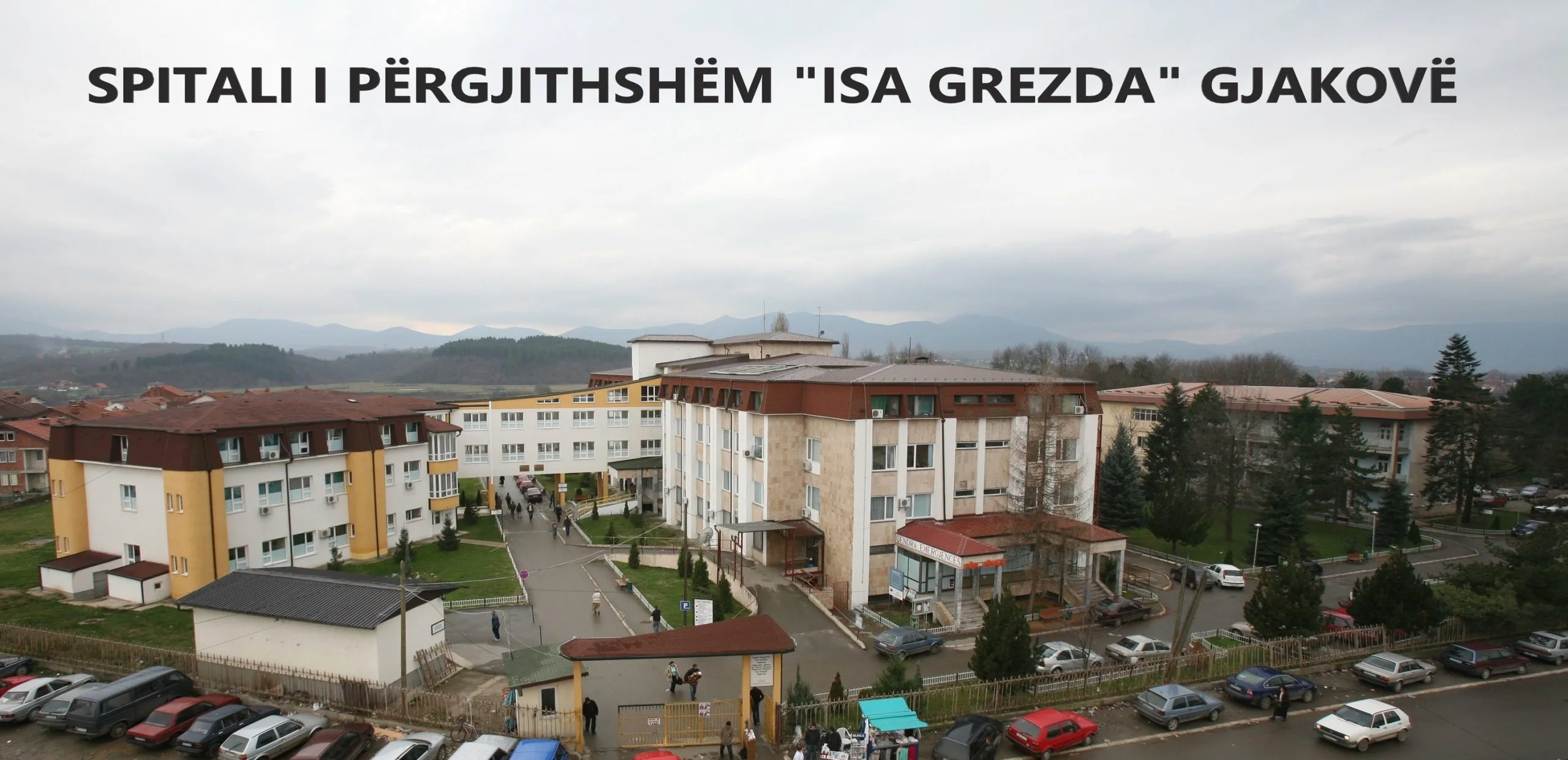 E rëndë: Vdes në spital fëmija rreth 3 vjeçar që u godit nga traktori në Rahovec