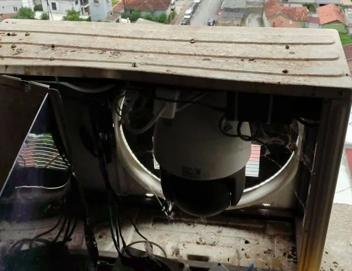 Në veri të Kosovës gjenden kamera të kamufluara, dyshohet se janë përdorur nga institucionet e Serbisë