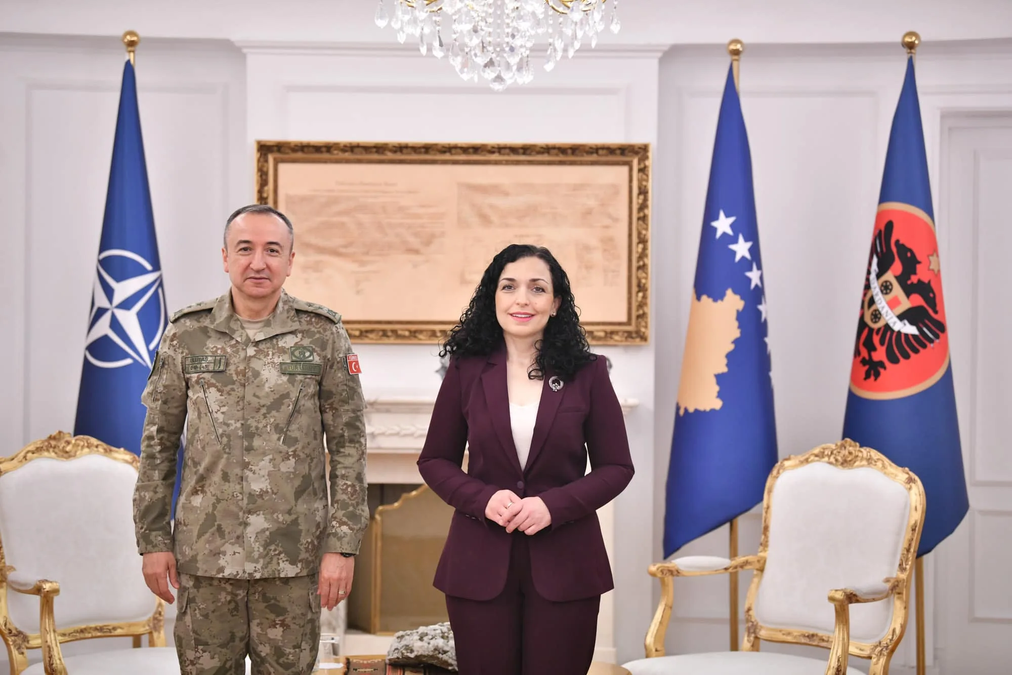Osmani takohet me komandantin e KFOR-it: Kosovën e mbrojmë dhe e mbajmë të sigurt me aleatë