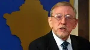 Walker shpërthen pas deklaratës së ministres serbe: “Edhe ajo është një kriminele lufte”