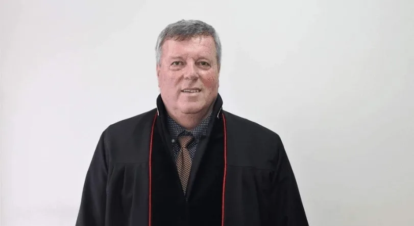 Pensionohet gjykatësi, Refki Piraj