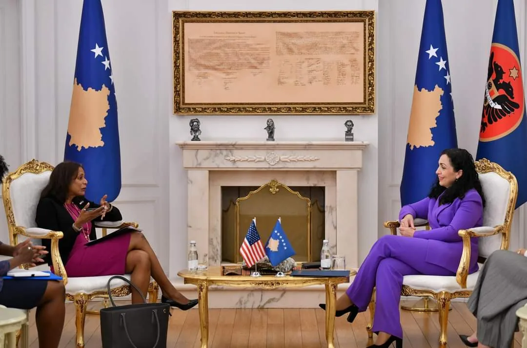 Osmani priti në takim të Ngarkuarën me Punë të misionit të SHBA-ve në Kosovë, Anu Prattipati