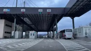 I kapen materiale me mbishkrime nxitëse duke hyrë në Kosovë, shtetasi serb kthehet për Serbi