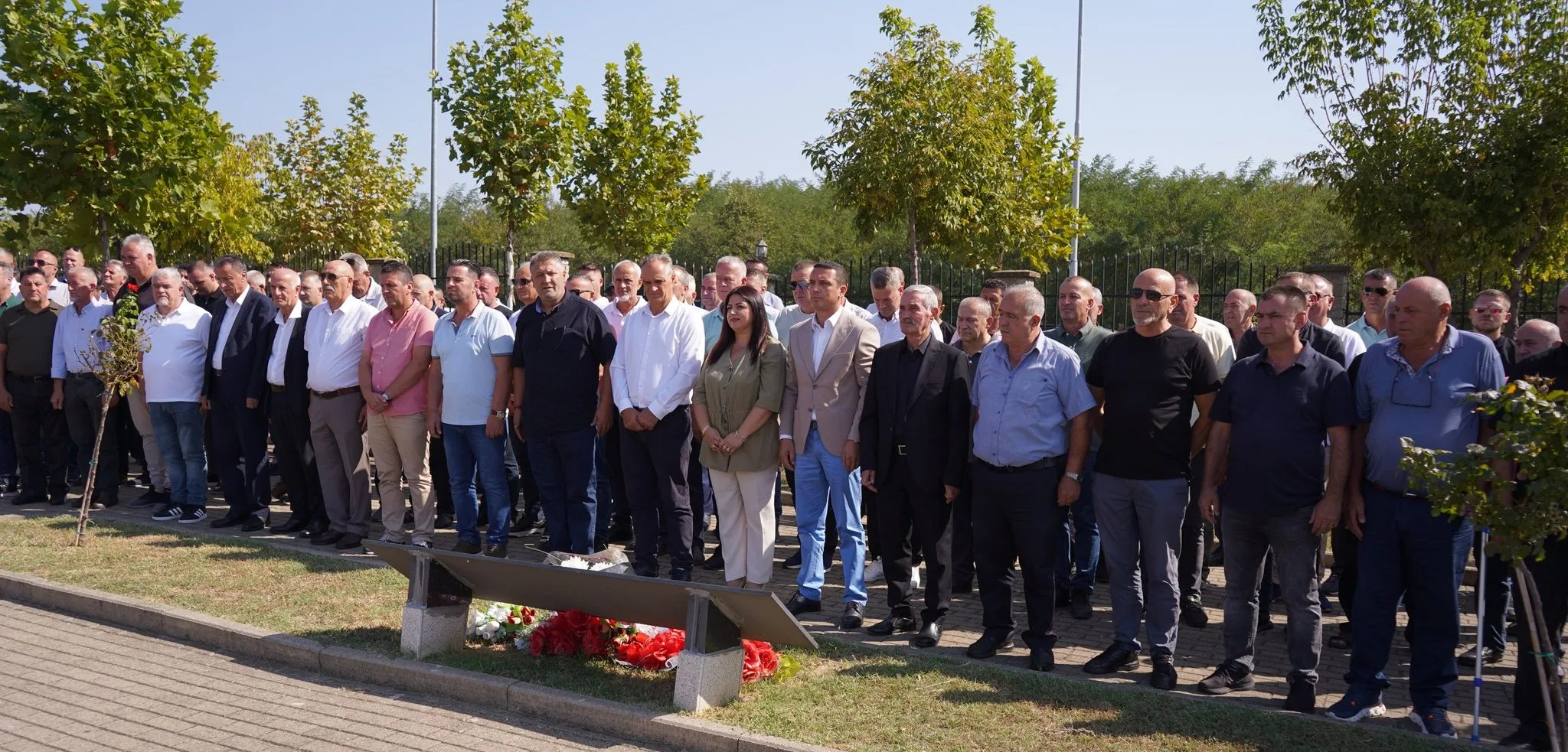 Komuna e Prizrenit ndan çaste nga 26-vjetori i Epopesë së Vërrinit, ku u nderuan dëshmorët e kombit
