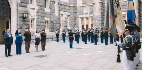 Vjosa Osmani mirëpritet nga kadetët e ushtrisë amerikane në akademinë West Point