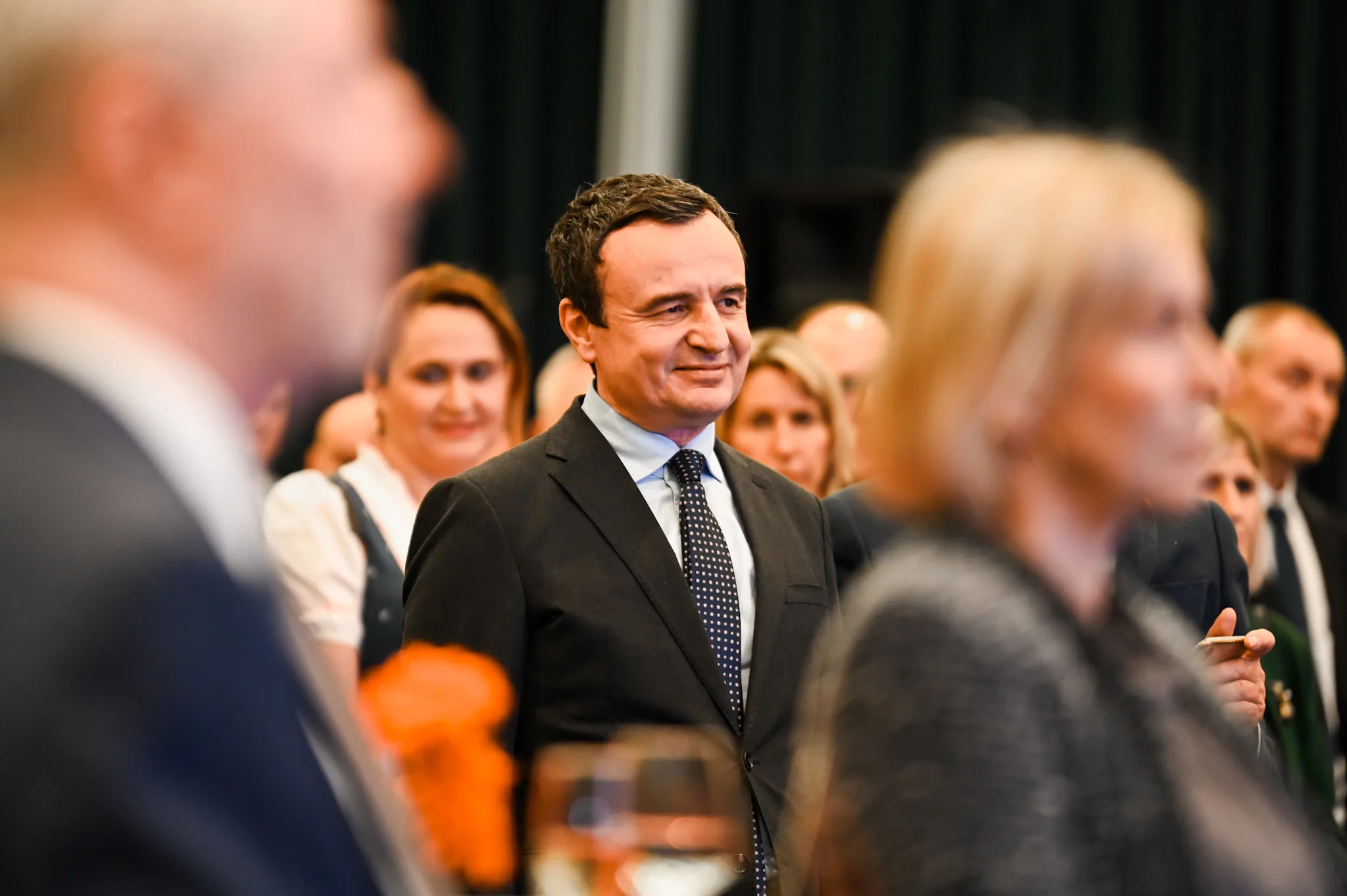 Kurti e fillon vizitën zyrtare në Vjenë të Austrisë duke u takuar me bashkatdhetarët tanë