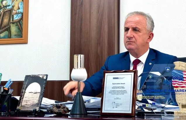 I zhbllokohet llogaria bankare Komunës së Suharekës