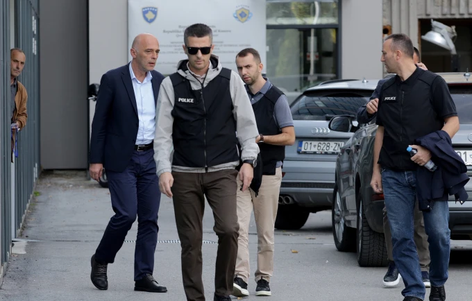 Arrest shtëpiak për zyrtarin e Ministrisë së Mjedisit që dyshohet për korrupsion