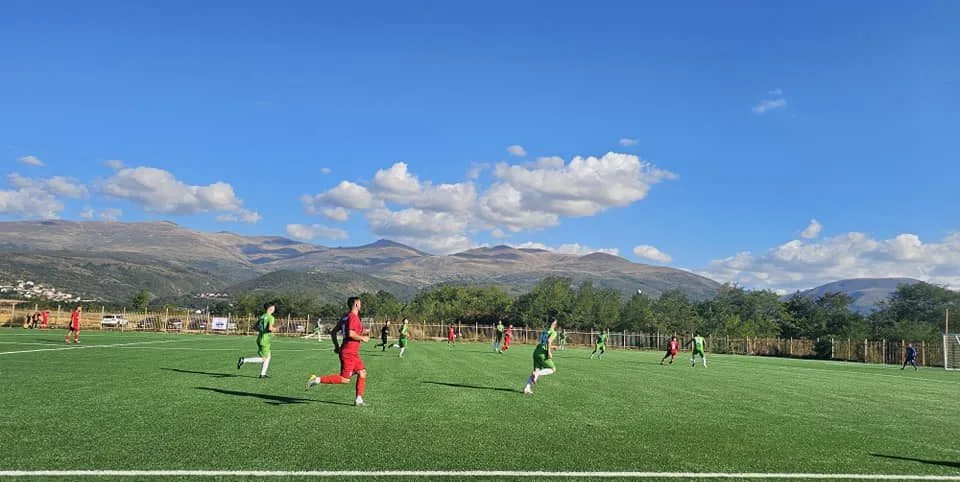 Javën e ardhshme fillon projekti për ndërtimin e zhveshtores dhe rrethojës në stadiumin e Dragashit