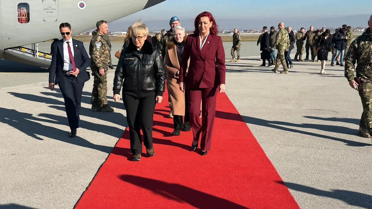 Presidentja e Sllovenisë arrin në Kosovë