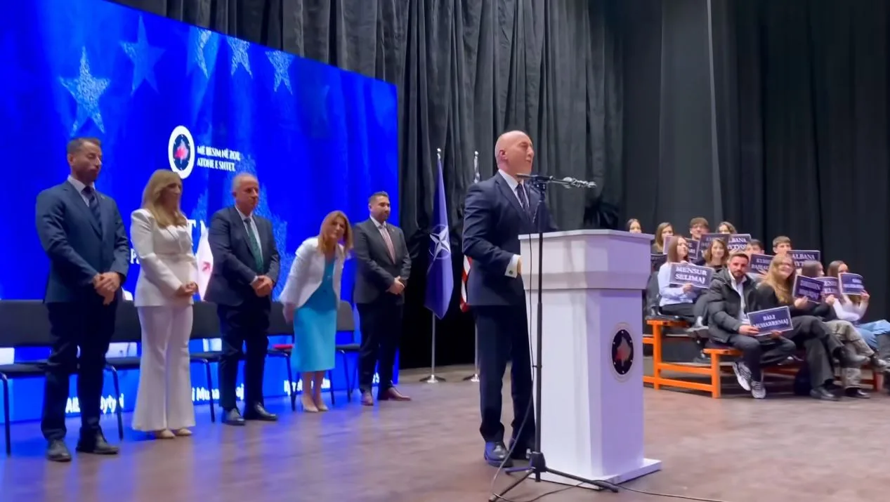 Haradinaj ndan pamje nga tubimi në Suharekë: Bashkë për Kosovën Fituese