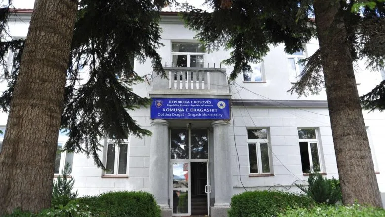 Komuna e Dragashit merr përsipër pagesën e energjisë për ndriçimin publik në fshatra nga shkurti i vitit 2025