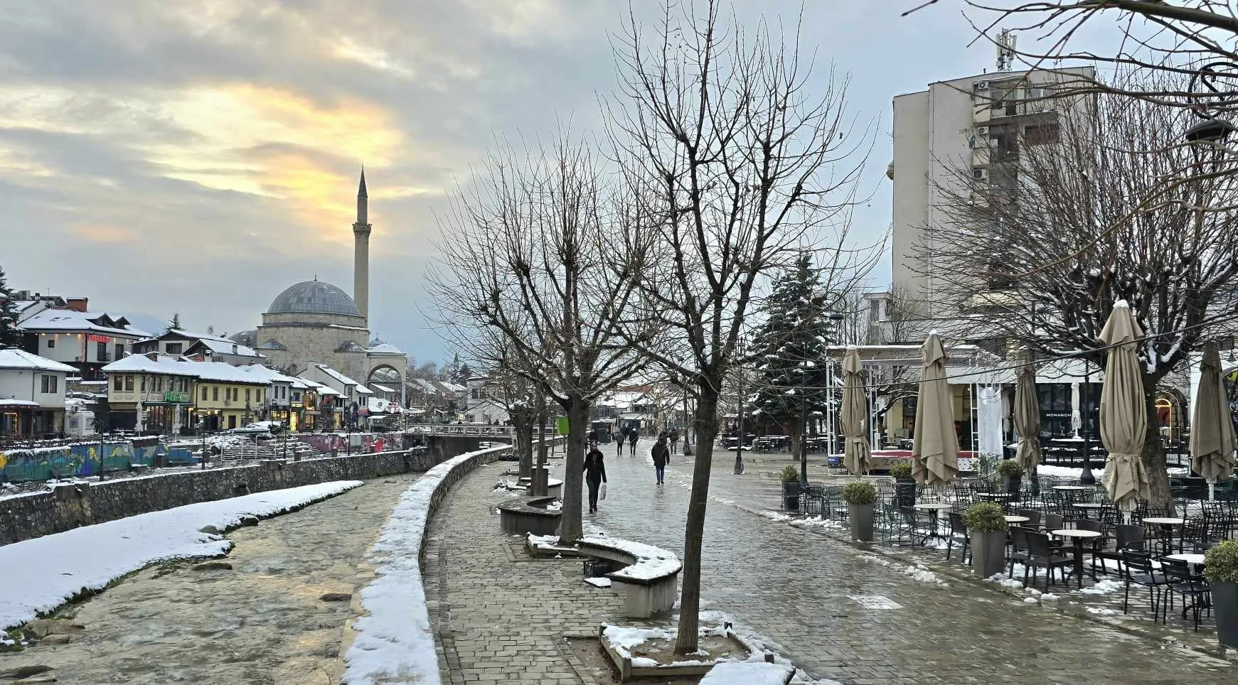 Java nis me mot të ftohtë e temperatura deri në -8 gradë Celsius