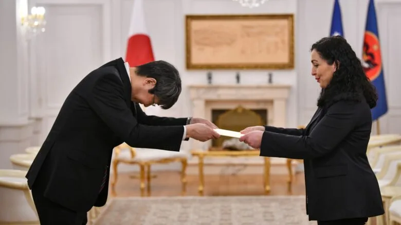Presidentja Osmani pranoi letrat kredenciale të ambasadorit të ri të Japonisë në Kosovë, Kiminori Iwama