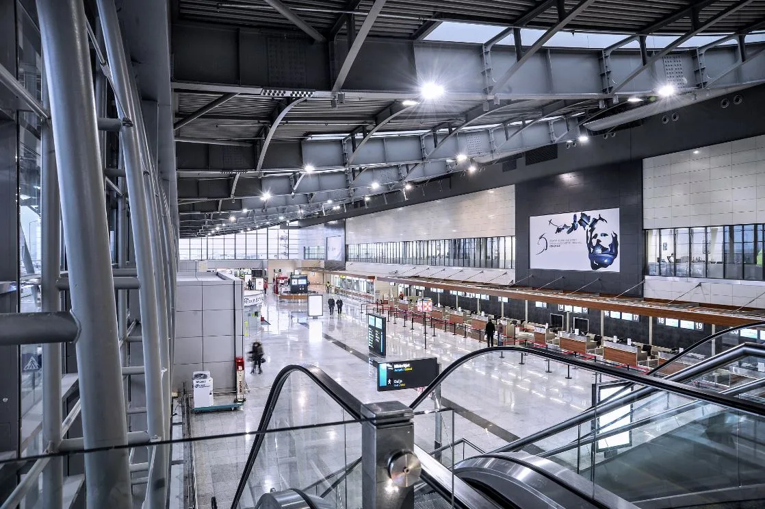 Kushdo që ka humbur valixhet në aeroport të lajmërohet deri më 18 shkurt ose do të jepen si donacion