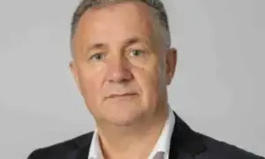 Profesori i Fakultetit të Mjekësisë, Dashnor Nebija, ka nevojë për ndihmë që të kurohet jashtë Kosovës