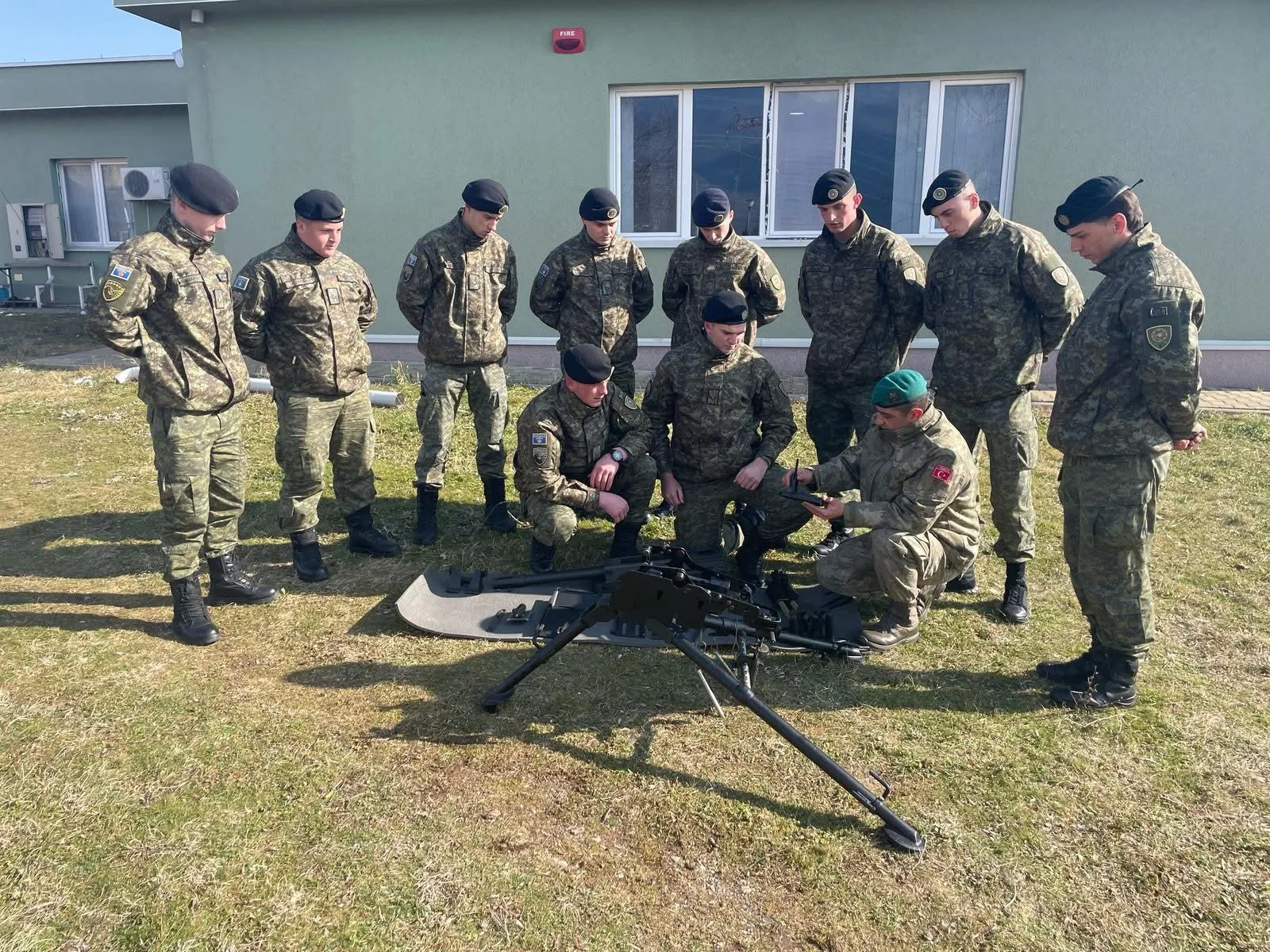 Ushtria turke trajnon ushtarët e Kosovës për përdorimin e Granatahedhësit Automatik MK-19