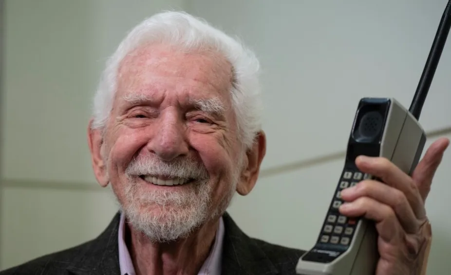 Kush është shpikësi i telefonit celular pa tela?