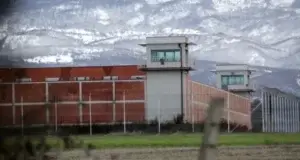 U largua për të kaluar fundjavën në shtëpi, i dënuari për vrasje nuk kthehet më në Burgun e Dubravës