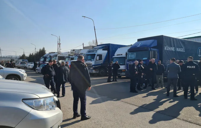 Nis shpërndarja e materialit zgjedhor