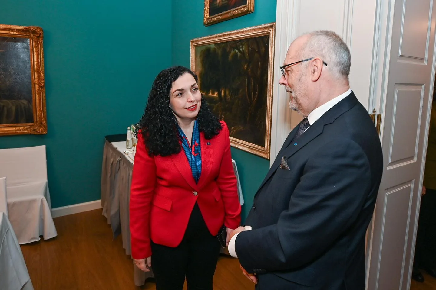 Osmani takohet me presidentin e Estonisë, diskutojnë për sfidat e ruajtjes së paqes dhe stabilitetit