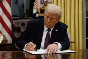 Trump: Së shpejti do të vendosë për marrëveshjen me Iranin