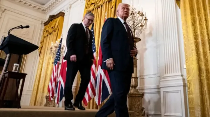 Starmer: Mbretëria e Bashkuar ‘po punon me aleatët’ për Ngushticën e Hormuzit pas telefonatës me Trump