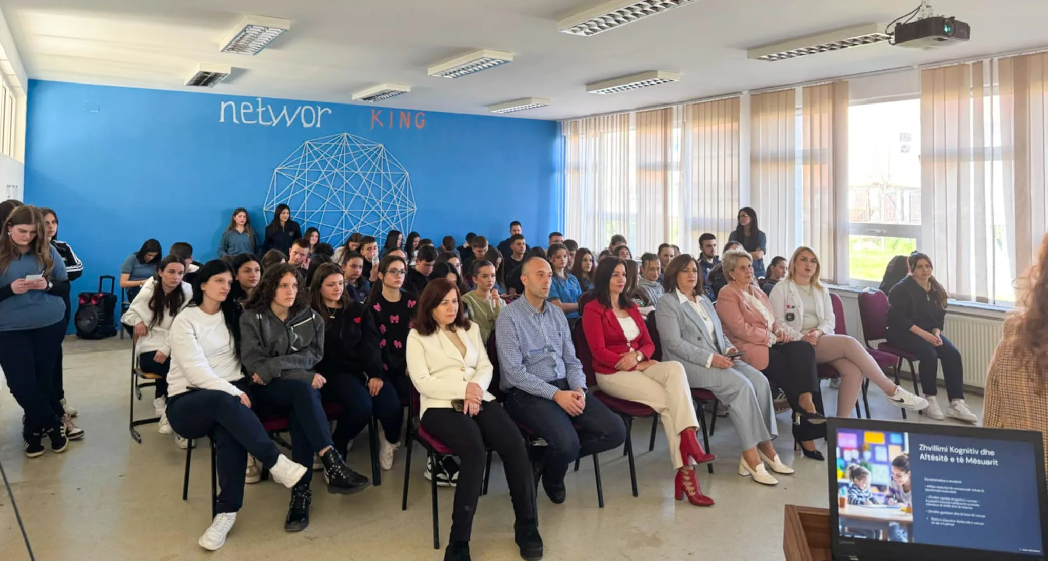 Biblioteka e Prizrenit në bashkëpunim me IAAP “ Ymer Prizreni”, shënuan Ditën e Poezisë