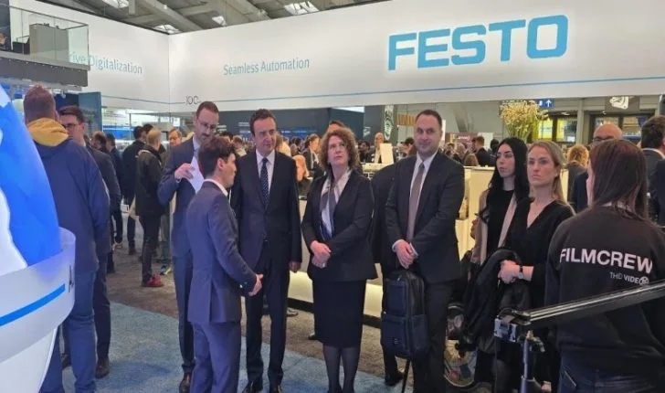 Kurti viziton stendat e kompanive lidere në ‘Hannover Messe 2025`