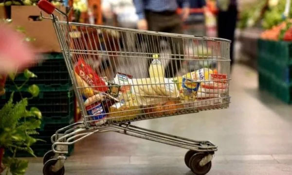 Rritja e çmimit të rrymës sjell pasoja: “Buka dhe gjithë shporta esenciale do të shtrenjtohen”
