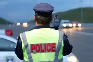 Parandalohen garat ilegale të shpejtësisë në Prizren, ngasësit gjobiten me nga 400 euro