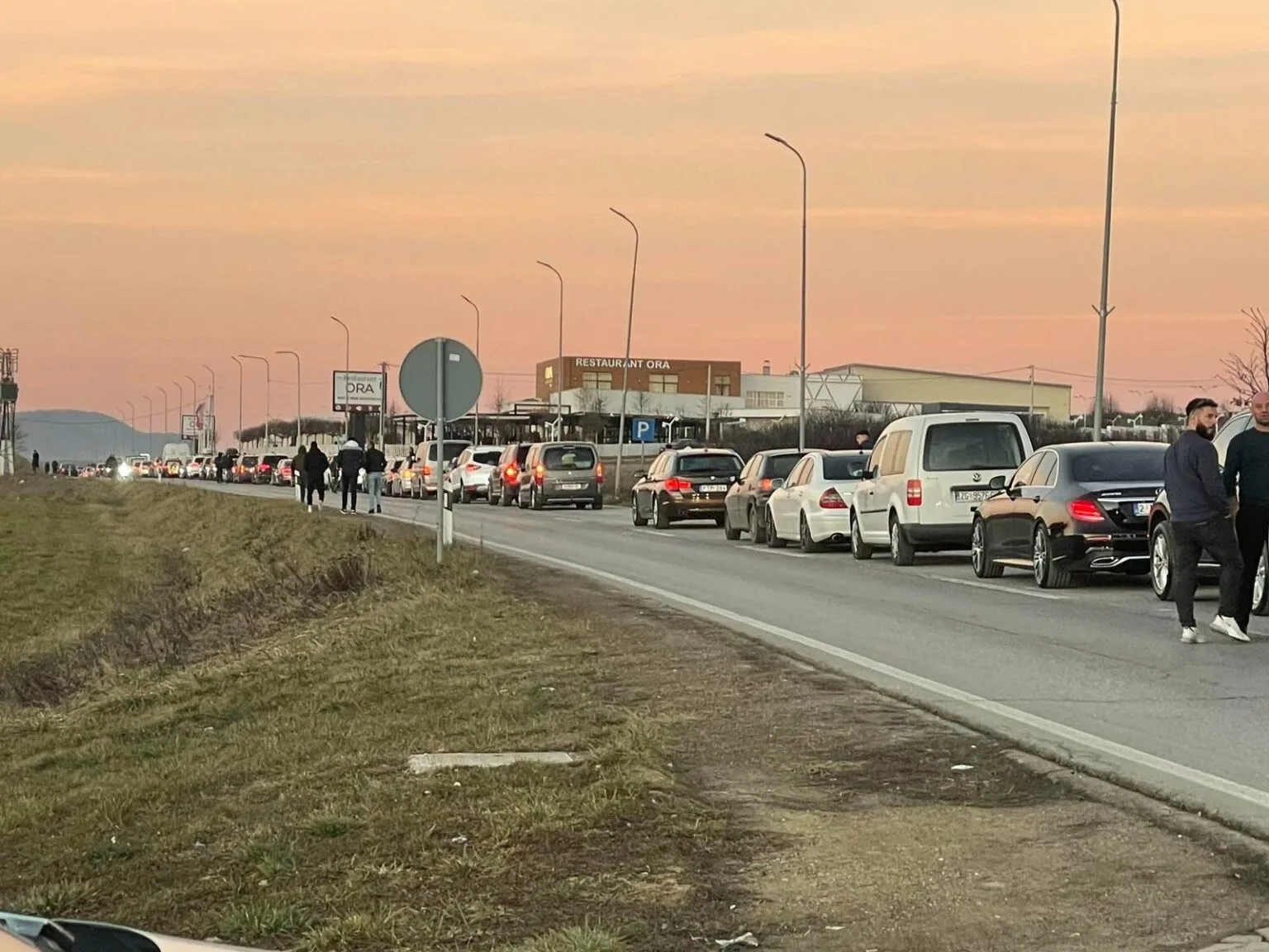 Serbi, bllokohet e më pas rihapet rruga drejt pikës kufitare në Merdarë