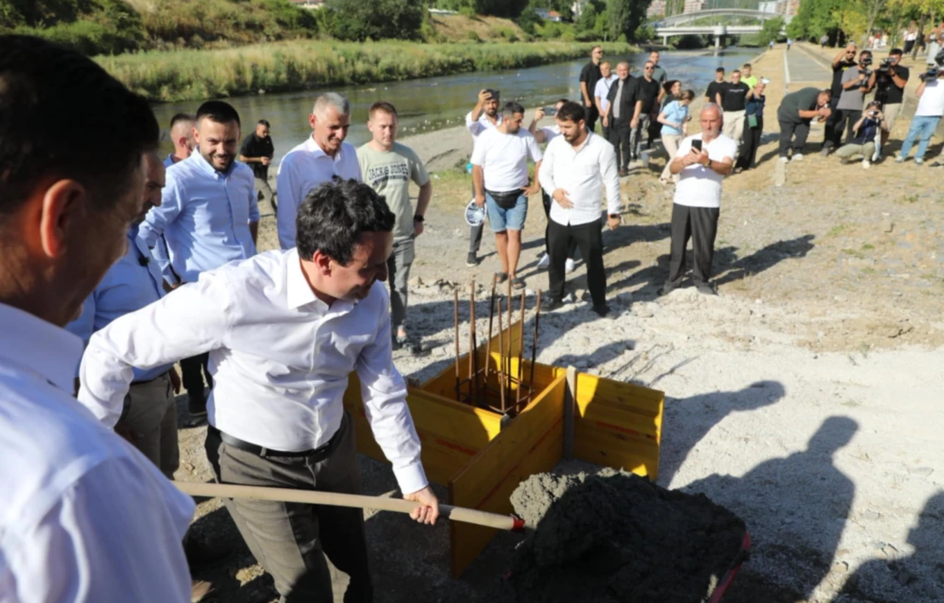 Prokuroria po e heton kontratën për urat e reja mbi Ibër