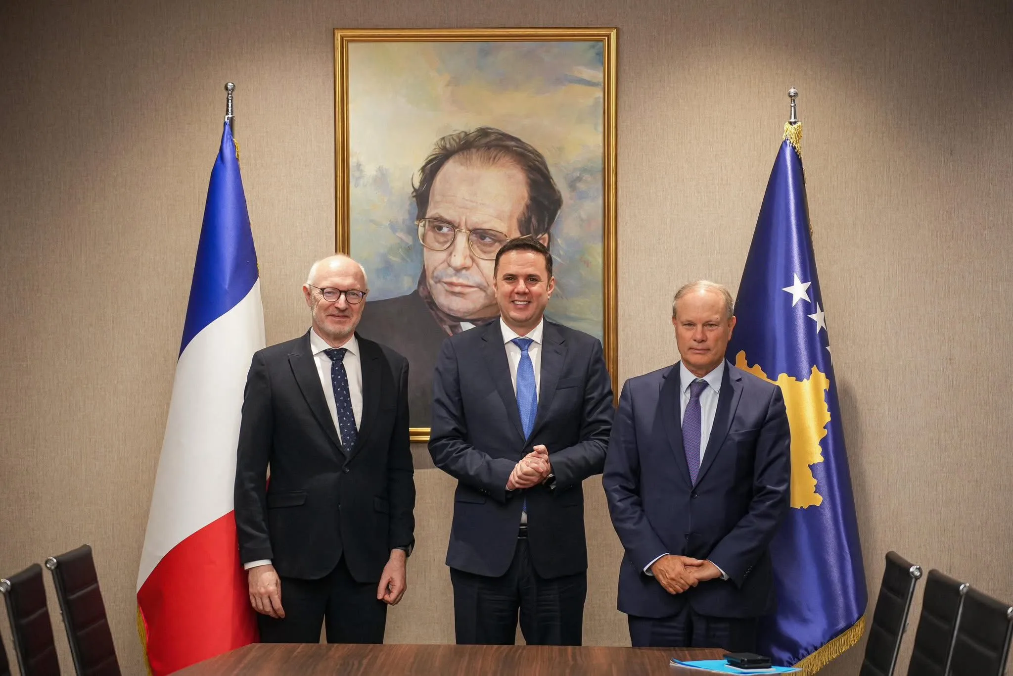 Abdixhiku në takim me diplomatët francez: LDK nuk mbështet praktika që dëmtojnë funksionimin kushtetues