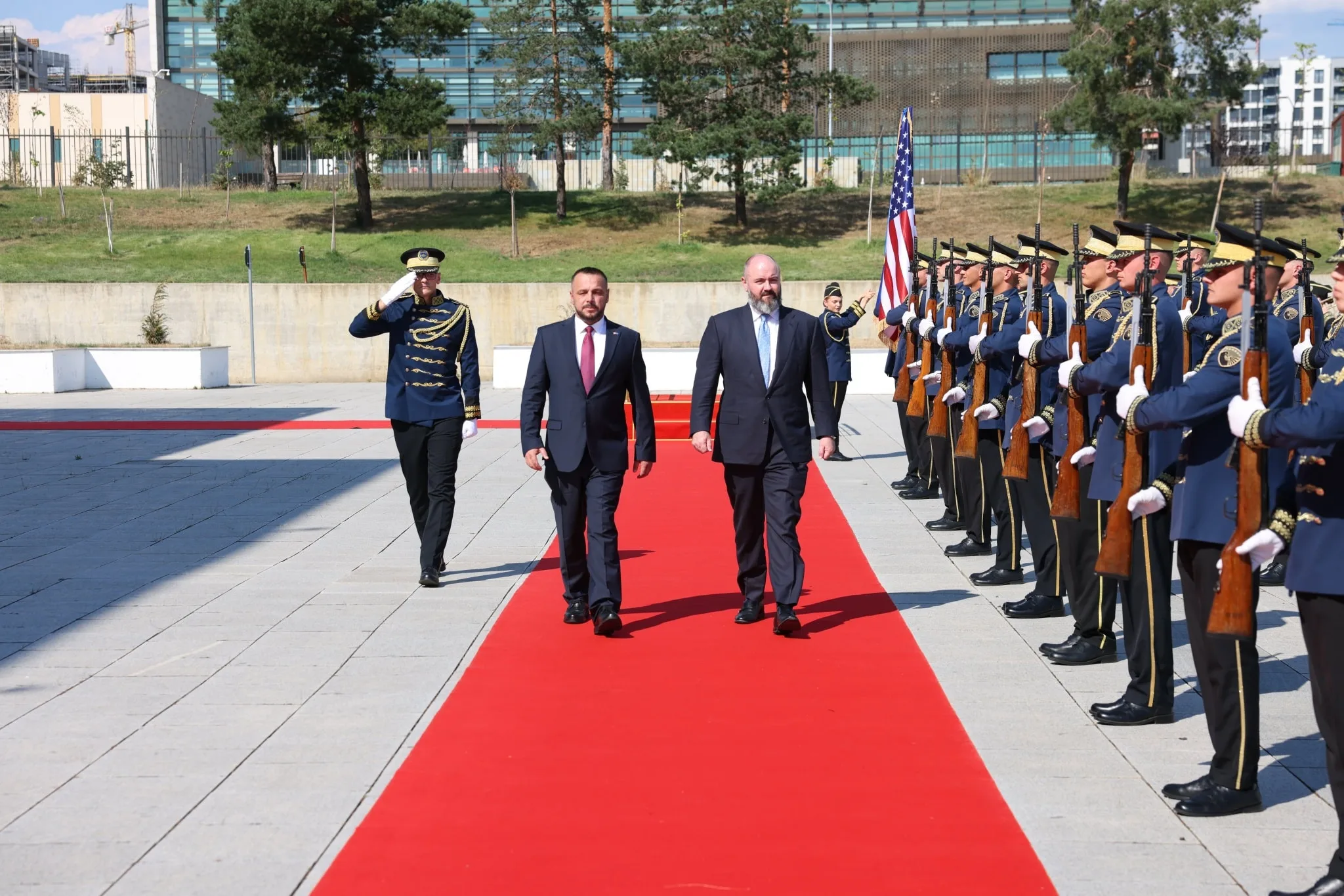 SHBA deklarohet për vizitën e Baker në Kosovë, theksohet partneriteti i fortë në fushën e mbrojtjes