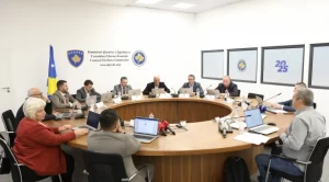 KQZ mban mbledhjen e radhës, pritet të ndahen mjete financiare për partitë parlamentare