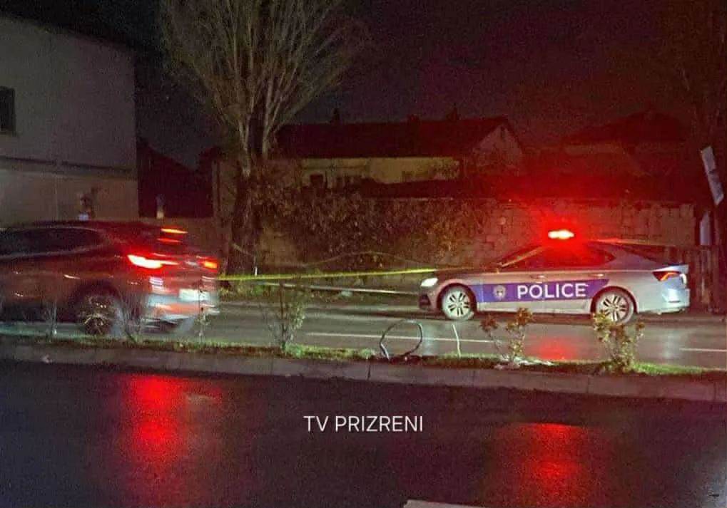 Në Prizren plagoset një person, i dyshuari shtiu me armë nga trotineti në lëvizje