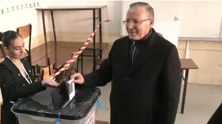 Hamza – qytetarëve: Votoni sipas bindjeve e vullnetit tuaj