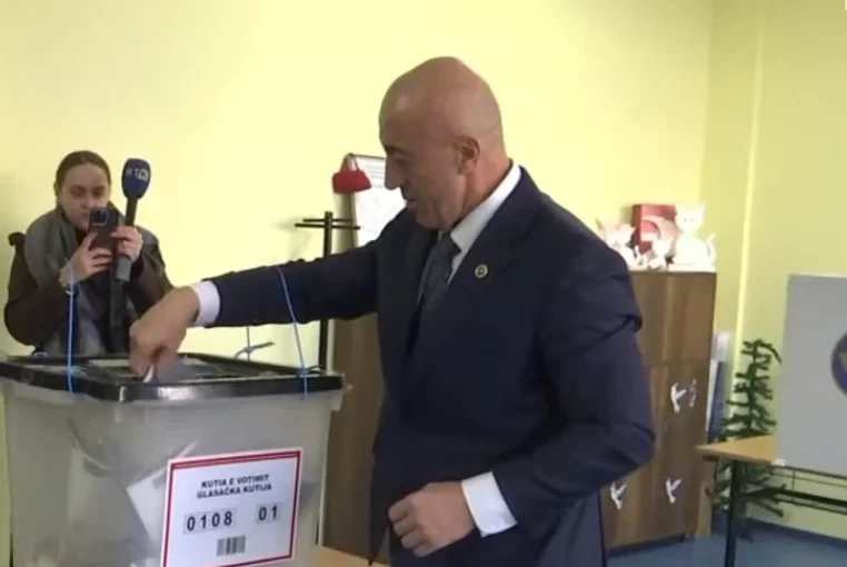 Haradinaj – qytetarëve: Votimi është vendimi më i madh që mund ta merrni
