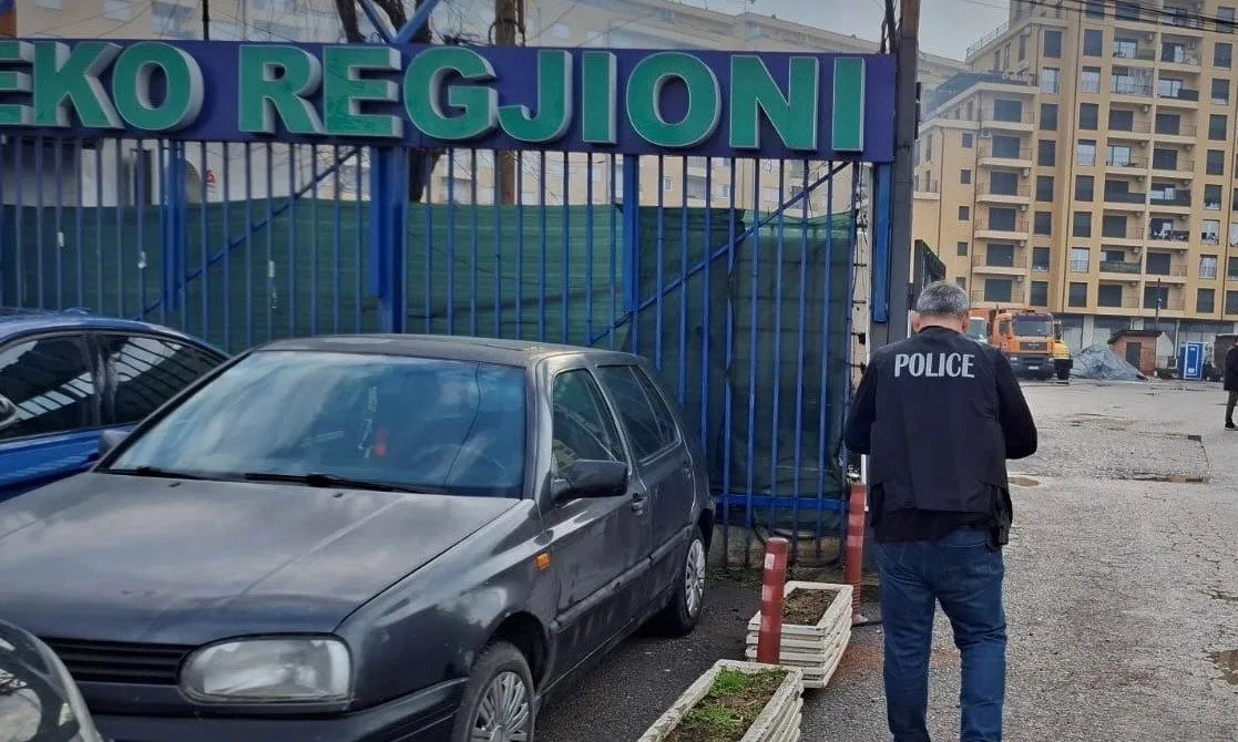 Ekoregjioni mohon spekulimet për arratisje të kryeshefit ekzekutiv