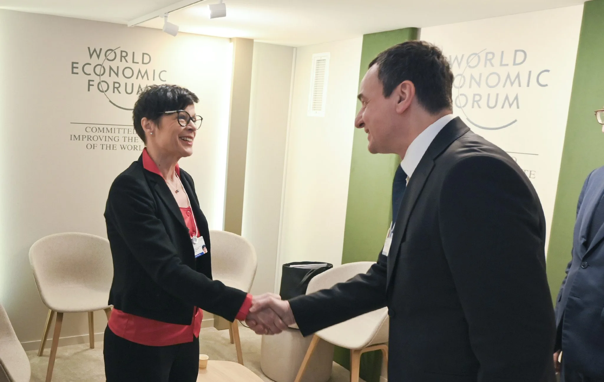 Kurti u takua me komisioneren e Bashkimit Evropian për Zgjerim, Marta Kos